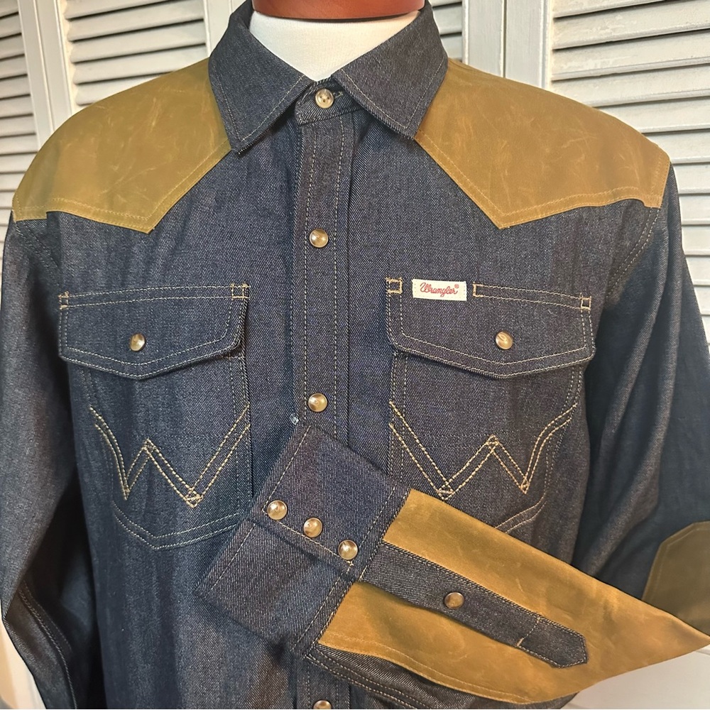 WRANGLER / FILSON Size LARGE The Adventure Shirt - Picture 2 of 11